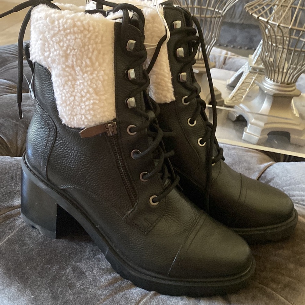 MARC FISHER BOOTS SIZE 9
